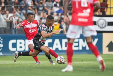 
			
				Em partida apagada, CRB perde para o Operário e dá adeus ao sonho do acesso à Série A: 2 a 1
			
			
