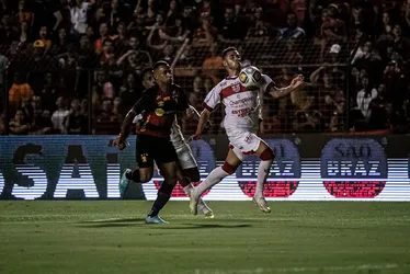
			
				Goleada na Ilha! CRB perde para o Sport e se despede da Copa NE: 4x0
			
			