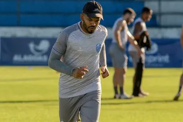 
			
				Alô, CSA, o G-4 é logo ali: Azulão encara Goiás na Serrinha visando encostar nos líderes
			
			