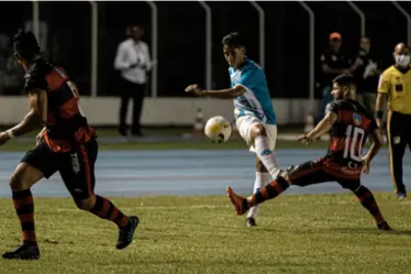 
				Em Maceió, CSA e Paysandu buscam vitória e R$ 1,9 mi na Copa do Brasil nesta quarta (16)
			
			