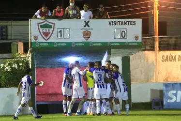 
			
				CSA leva sufoco, mas arranca empate com o CSE no finalzinho da partida: 1 a 1
			
			
