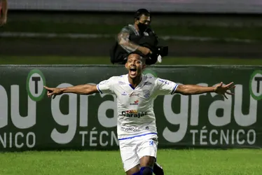 
			
				CSA chega a virar o placar, mas acaba cedendo o empate ao Vasco, na Série B: 2 a 2
			
			