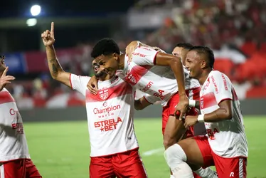 
			
				Sem marcar há sete jogos, Anselmo vive sua pior seca na Série B 2023
			
			