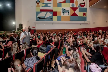 
			
				Jornada pedagógica: Leandro Karnal encerra evento em Penedo
			
			