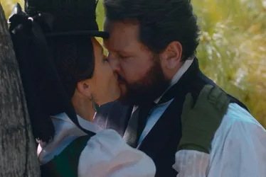
			
				Princesa Leopoldina irá flagrar Pedro II aos beijos com Luísa
			
			