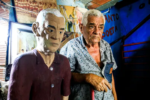 
				Beto de Meirus, o artista alagoano que se diz "Escravo do Amor"
			
			