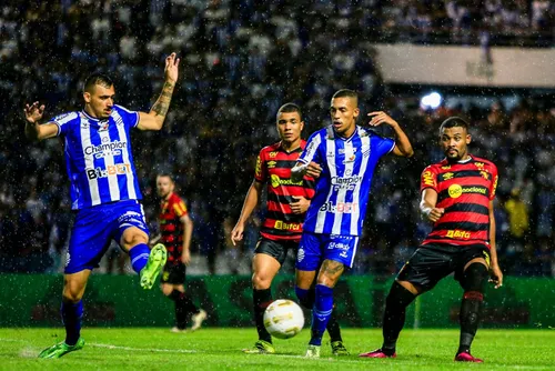 
				CSA perde para o Sport nos pênaltis e dá adeus à Copa do Nordeste: 3 a 1
			
			