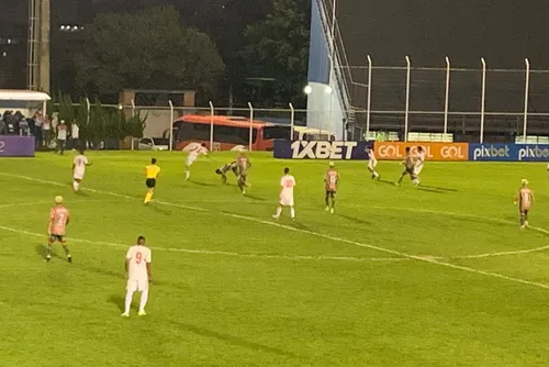 
				CSE cai de rendimento no 2º tempo e perde para  São Paulo na estreia da Copinha
			
			