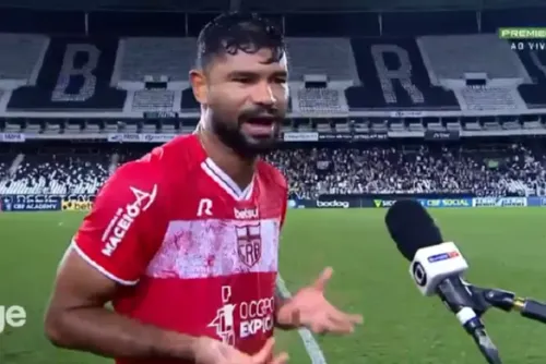 
				Contrato renovado! CRB acerta permanência de Gum para a temporada 2022
			
			