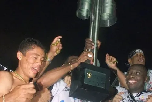
				Ex-jogador do Corinthians, Índio volta à aldeia e vai ensinar futebol
			
			