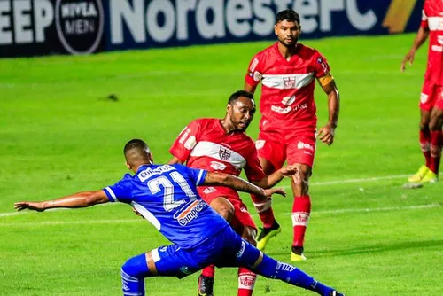 
				Neste sábado (5), Mozart Santos disputará o 4º clássico alagoano como treinador do CSA
			
			