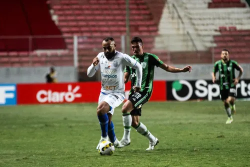 
				Em ritmo de amistoso, CSA volta a perder para o América-MG e está eliminado da Copa do Brasil: 2 a 0
			
			
