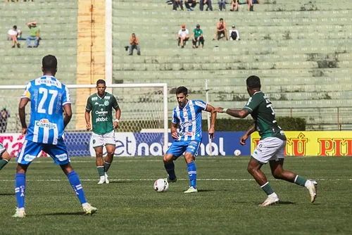 
				Em situações opostas na tabela, CSA busca retomar o caminho das vitórias contra o Grêmio
			
			