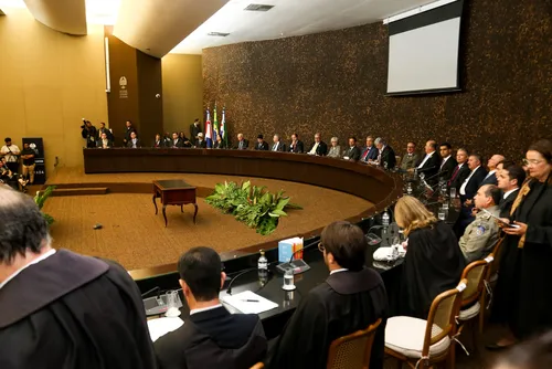 
				Milton Gonçalves e Rodrigo Malta tomam posse como desembargadores
			
			