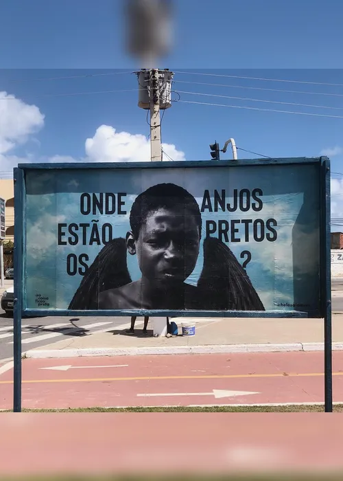 
				A coisa ficou preta: Artista faz intervenções em muros de Maceió
			
			