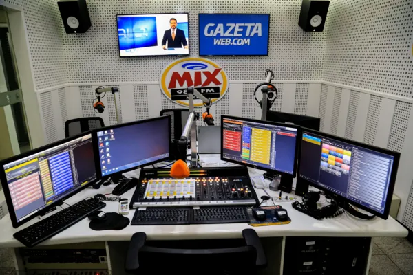 
				
					Rádio Mix estreia na 98.3 FM com música, informação e prêmios
				
				