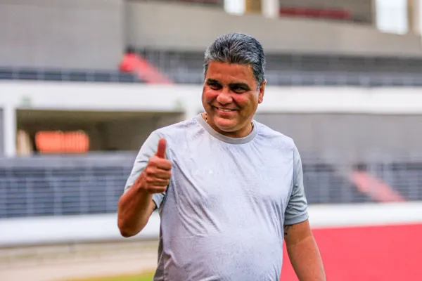 
				
					Em apenas um mês, clubes do Alagoano já mudaram de técnico sete vezes
				
				