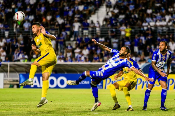 
				
					Na abertura do Campeonato Alagoano 2022, CSA vence o Aliança, no Estádio Rei Pelé: 3 a 1
				
				