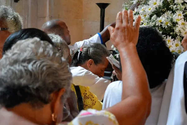 
				
					No 1º dia do ano, fiéis renovam fé em Bom Jesus dos Navegantes na Bahia
				
				
