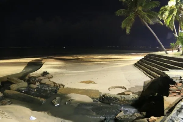 
				
					Após chuva, mancha escura volta a aparecer em praias da capital alagoana
				
				