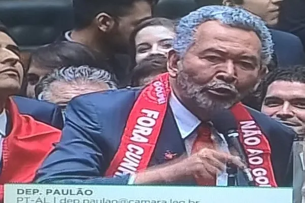 
				
					Lessa, Carimbão e Paulão votaram contra o impeachment de Dilma 
				
				