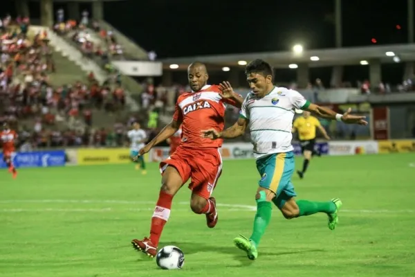 
				
					CRB vence o Coruripe por 2 a 0 e encaminha classificação à final do Alagoano
				
				