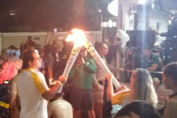 
				
					Tocha Olímpica dos Jogos Rio 2016 chega à capital alagoana
				
				
