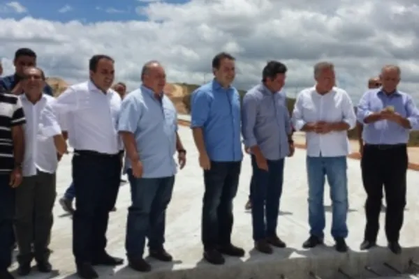 
				
					Governo de Alagoas quer transferir 20 líderes de facções para presídios federais
				
				