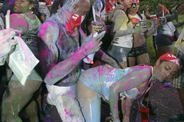 
				
					Animadinho, Usain Bolt curte muito Carnaval em Trindade e Tobago
				
				