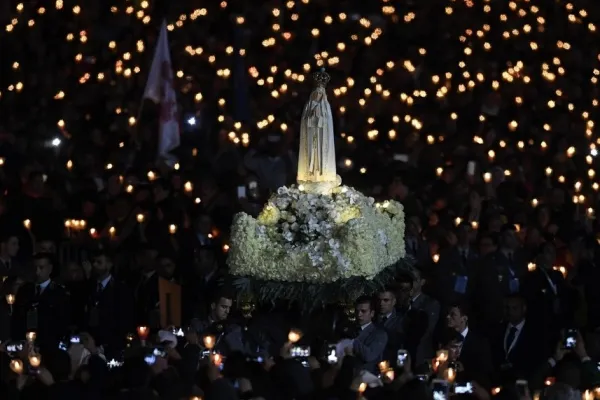 
				
					No Santuário de Fátima, papa Francisco pede fim das guerras no mundo
				
				