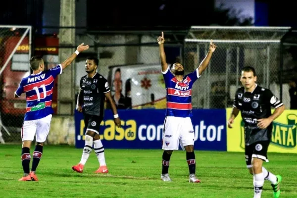
				
					ASA cede empate ao Fortaleza e continua na lanterna da Série C do Brasileiro
				
				
