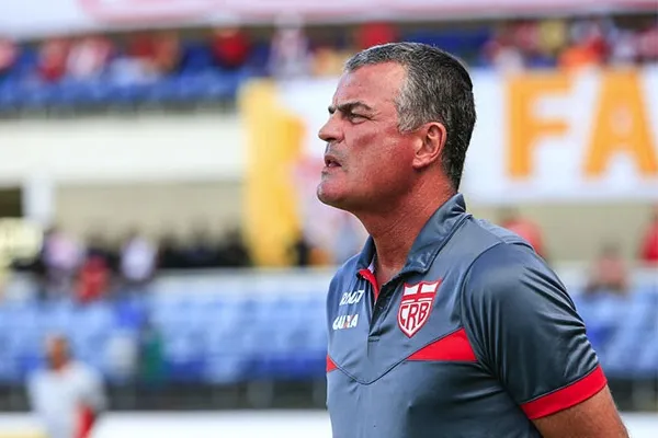 
				
					Ex-CRB, técnico Mazola Júnior é demitido da Ponte Preta após cinco jogos
				
				