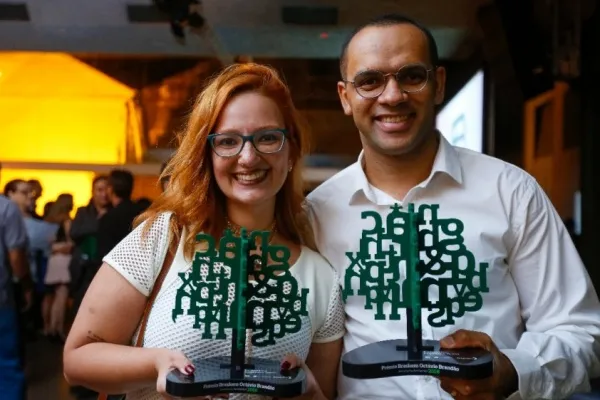 
				
					OAM conquista 14 troféus no Prêmio Octávio Brandão de Jornalismo Ambiental
				
				