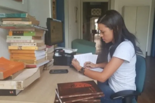 
				
					Serviço de empréstimo de livros ainda é desafio para Biblioteca Graciliano Ramos
				
				