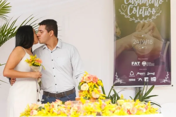 
				
					Justiça Itinerante promove a união de 46 casais em casamento coletivo em Maceió
				
				