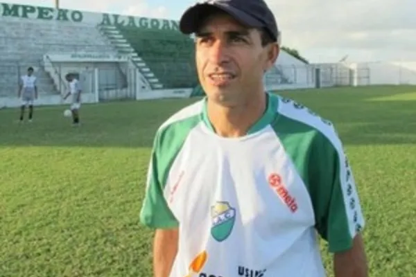 
				
					Coruripe divulga nomes da comissão técnica para o Campeonato Alagoano
				
				