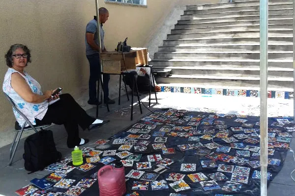 
				
					Todos Pela Cidade: Escadaria ganha 1.500 mosaicos e vai virar ponto turístico
				
				