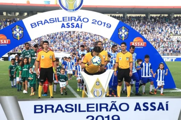 
				
					CSA x Corinthians quebra recorde de público pagante no Rei Pelé em 2019
				
				