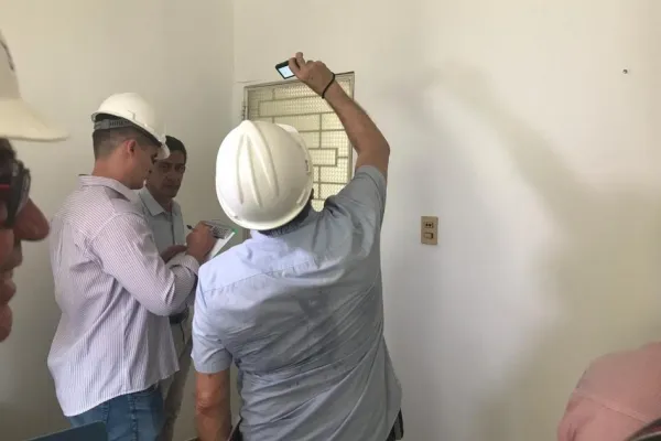 
				
					Braskem inicia inspeção em prédios no Pinheiro para avaliar danos 
				
				