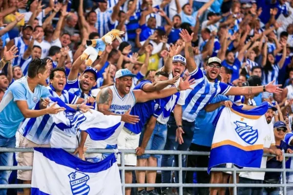 
				
					Carlinhos vibra com belo gol na vitória sobre o Ceará, mas avisa: 'Já passou'
				
				