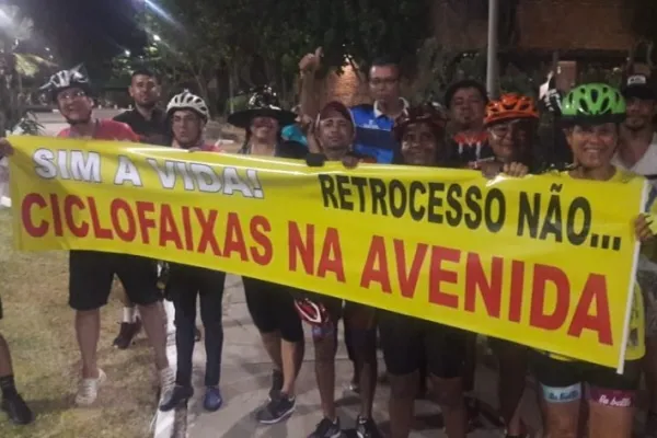 
				
					VÍDEO: Em protesto, AAC reclama que rodovias de Alagoas não possuem ciclovias
				
				
