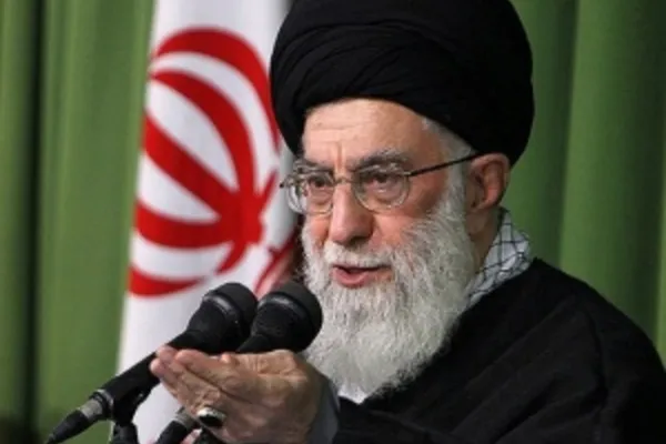 
				
					Líder supremo do Irã promete 'severa vingança' contra EUA
				
				