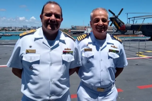 
				
					Navio Capitânia da Marinha Brasileira chega a Maceió e estará aberto a visitação
				
				