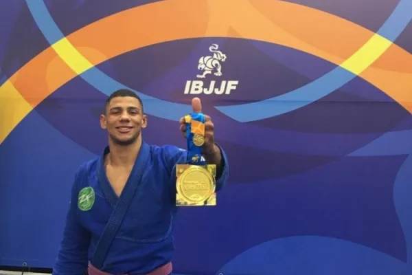 
				
					Atleta alagoano conquista título europeu de jiu-jitsu em Portugal
				
				