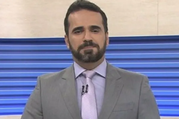 
				
					Jornalista Filipe Toledo sofre infarto e é internado em Maceió
				
				
