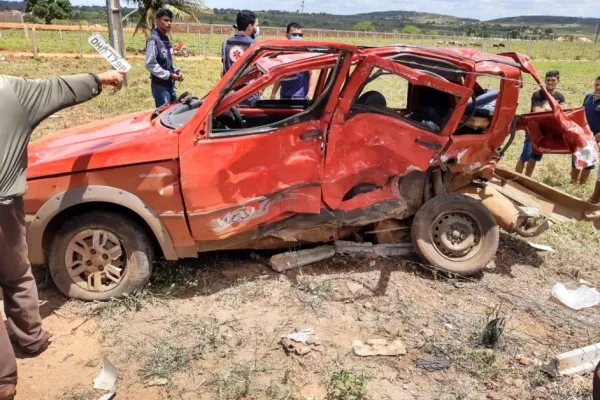 
				
					Prefeito de Belo Monte se envolve em acidente na rodovia AL-220
				
				