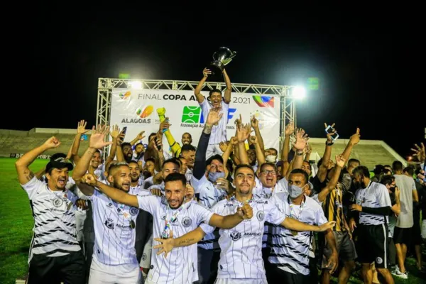 
				
					Federação Alagoana de Futebol convoca equipes para o Conselho Arbitral do Campeonato Alagoano de 2022
				
				