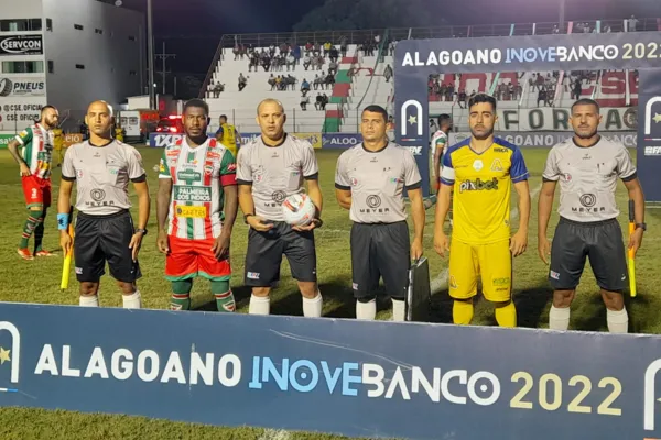 
				
					Com gol no fim, CSE e Aliança empatam no Juca Sampaio pela 2ª rodada do Alagoano: 1 a 1
				
				