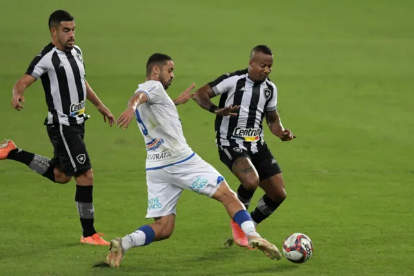 
				
					Em duelo no Engenhão, CSA perde para o Botafogo e cai uma posição na tabela da Série B
				
				