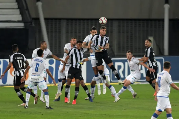 
				
					Em duelo no Engenhão, CSA perde para o Botafogo e cai uma posição na tabela da Série B
				
				